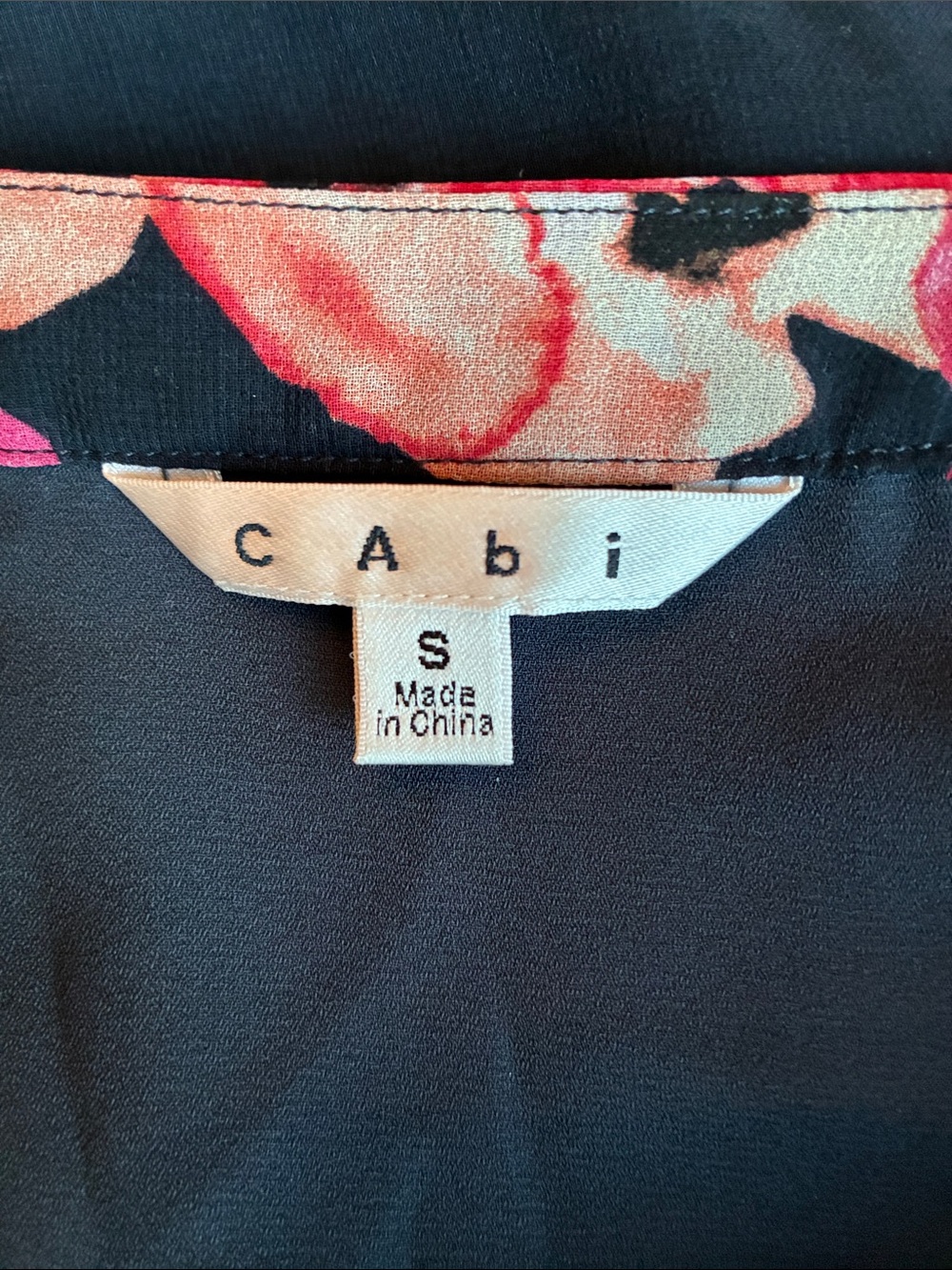 CAbi Navy Tunic with Pink & Cream Floral Print Size Small - Picture 2 of 9